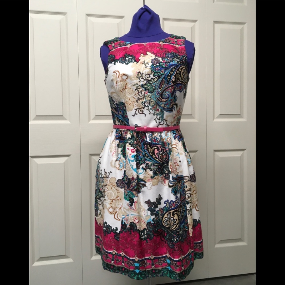 Sleeveless dress.